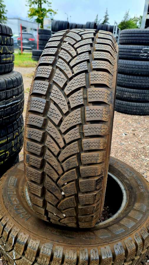 Vredestein, зимние 225/65 R16