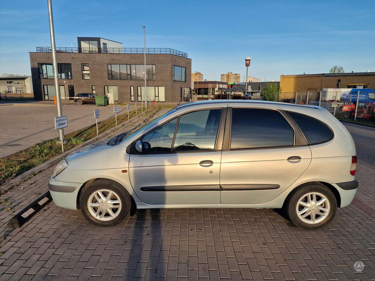 Renault Scenic - 6