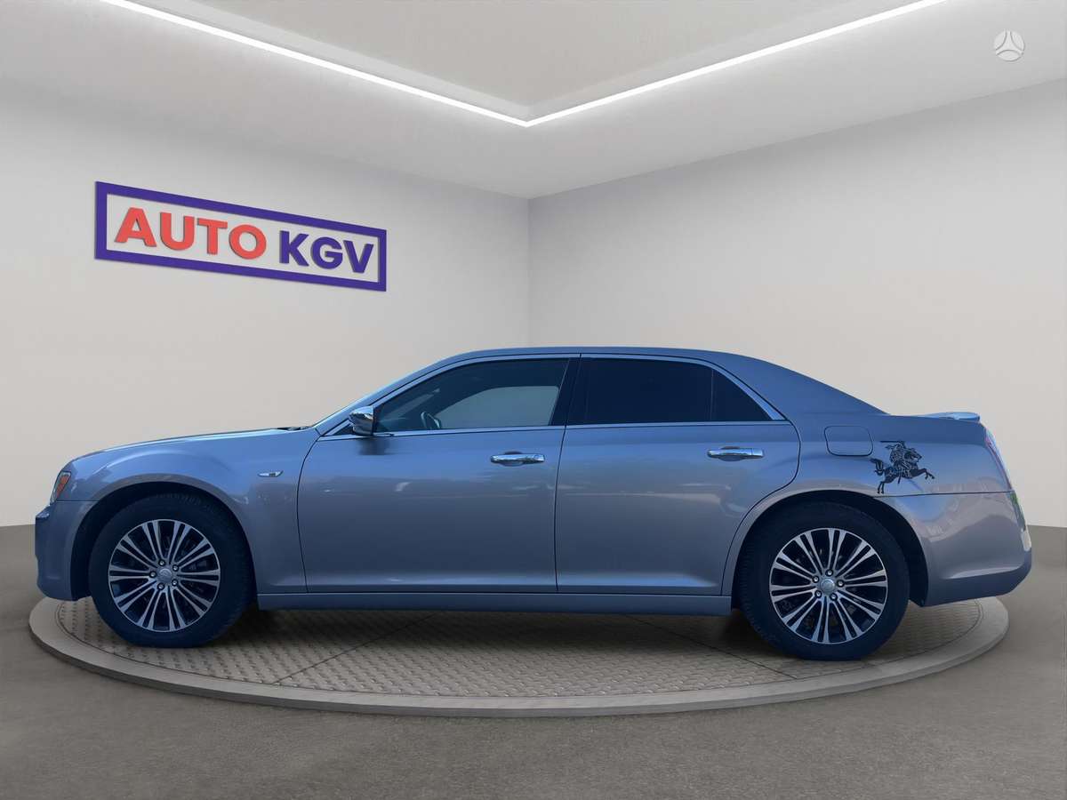 Chrysler 300C, 5.7 l., Седан