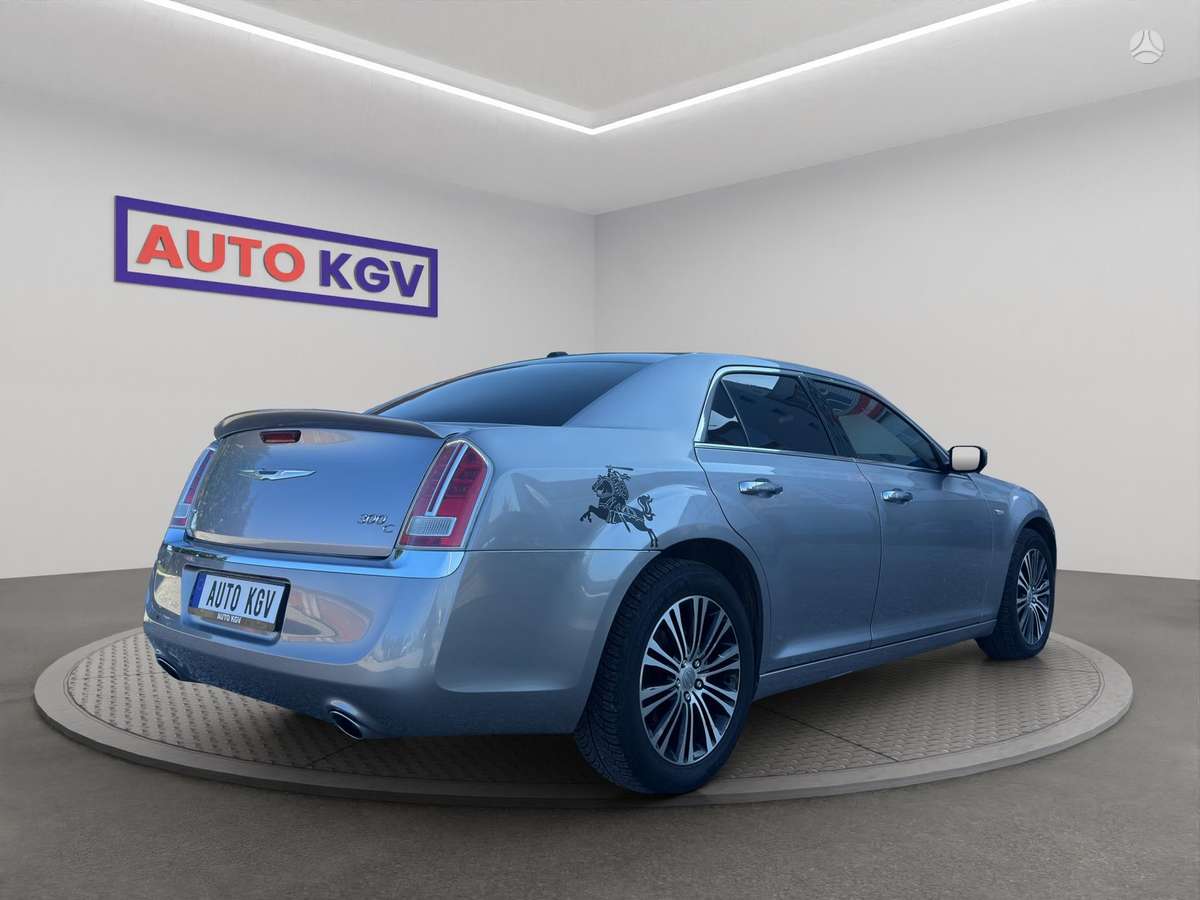 Chrysler 300C, 5.7 l., Седан