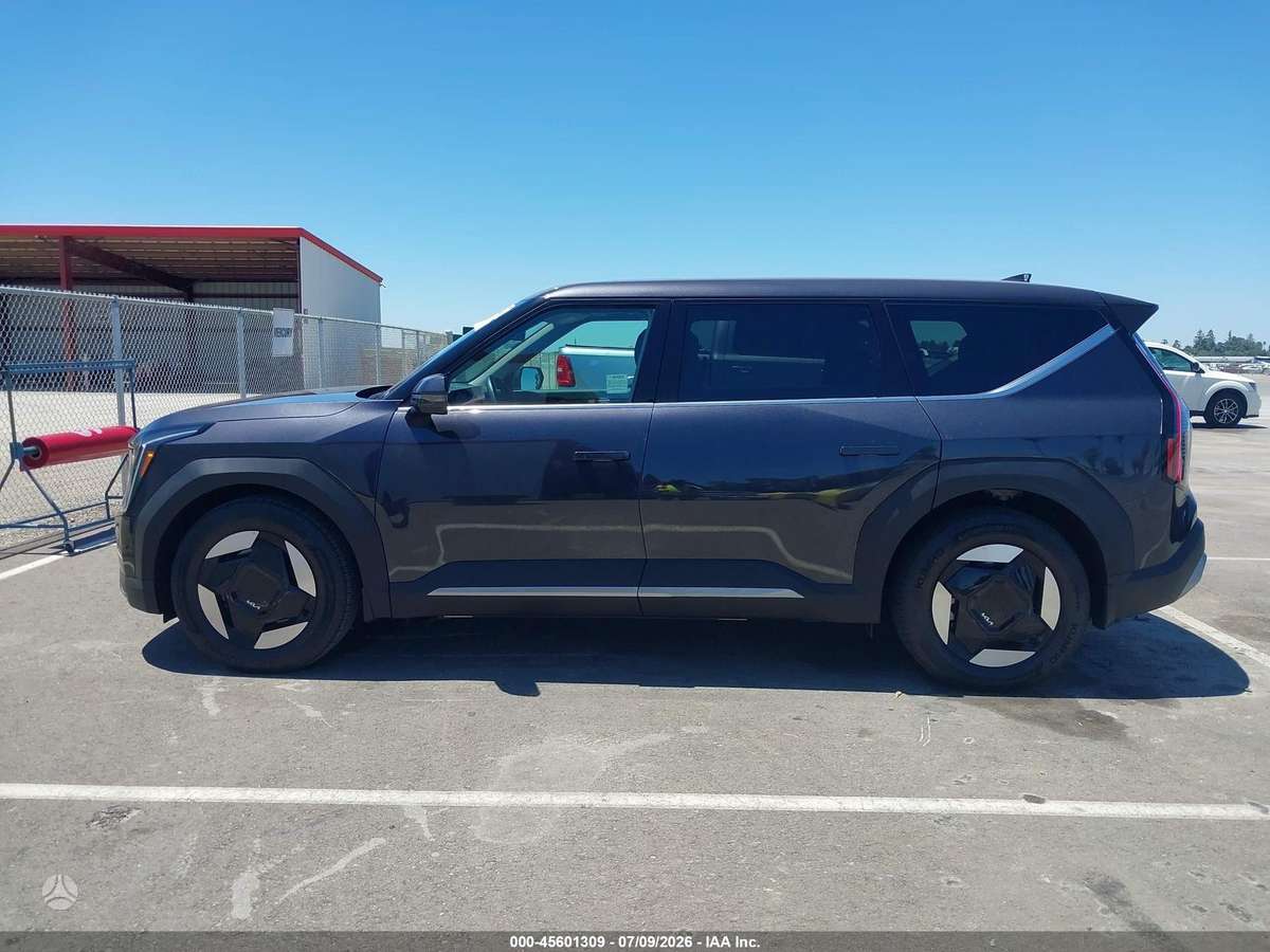 Kia EV9, 100 kWh, off-road / crossover