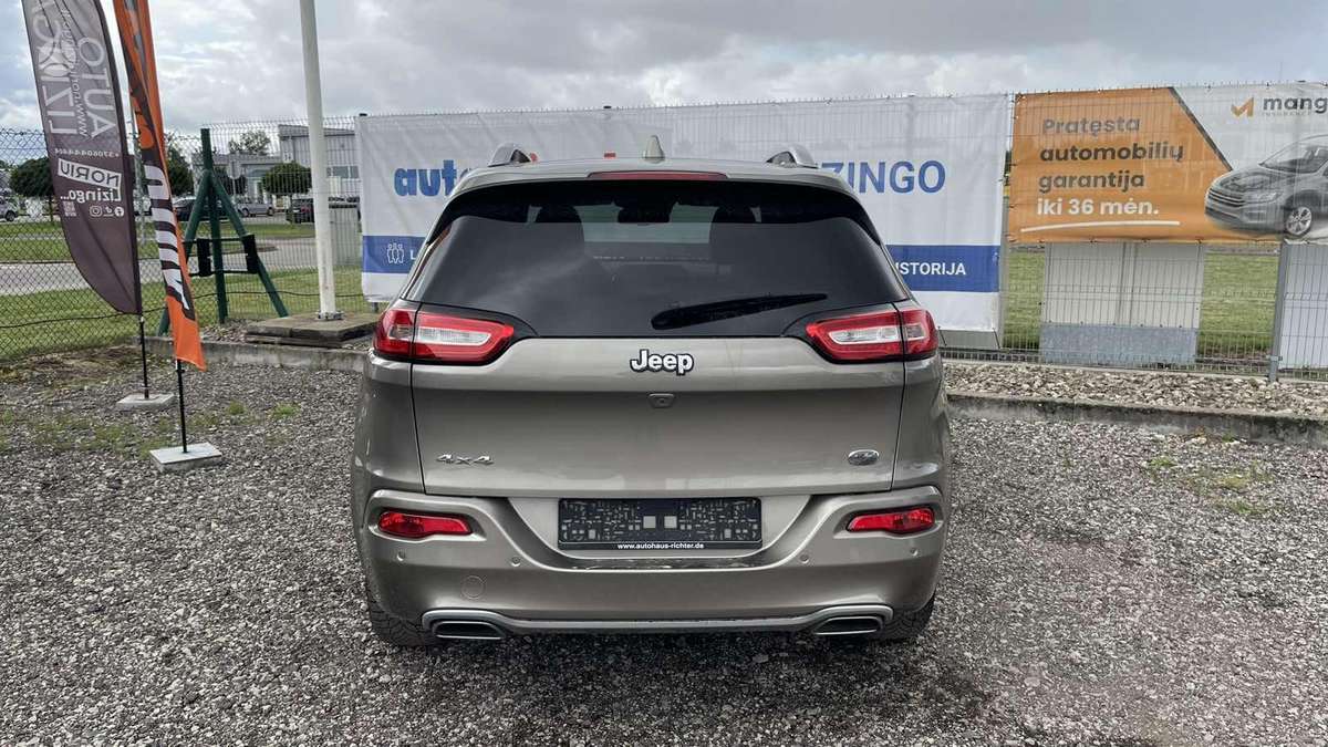 Jeep Cherokee, 2.2 l., off-road / crossover