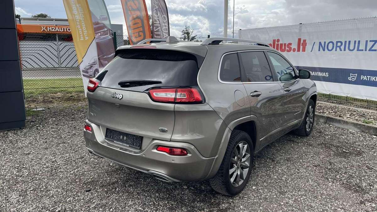 Jeep Cherokee, 2.2 l., off-road / crossover