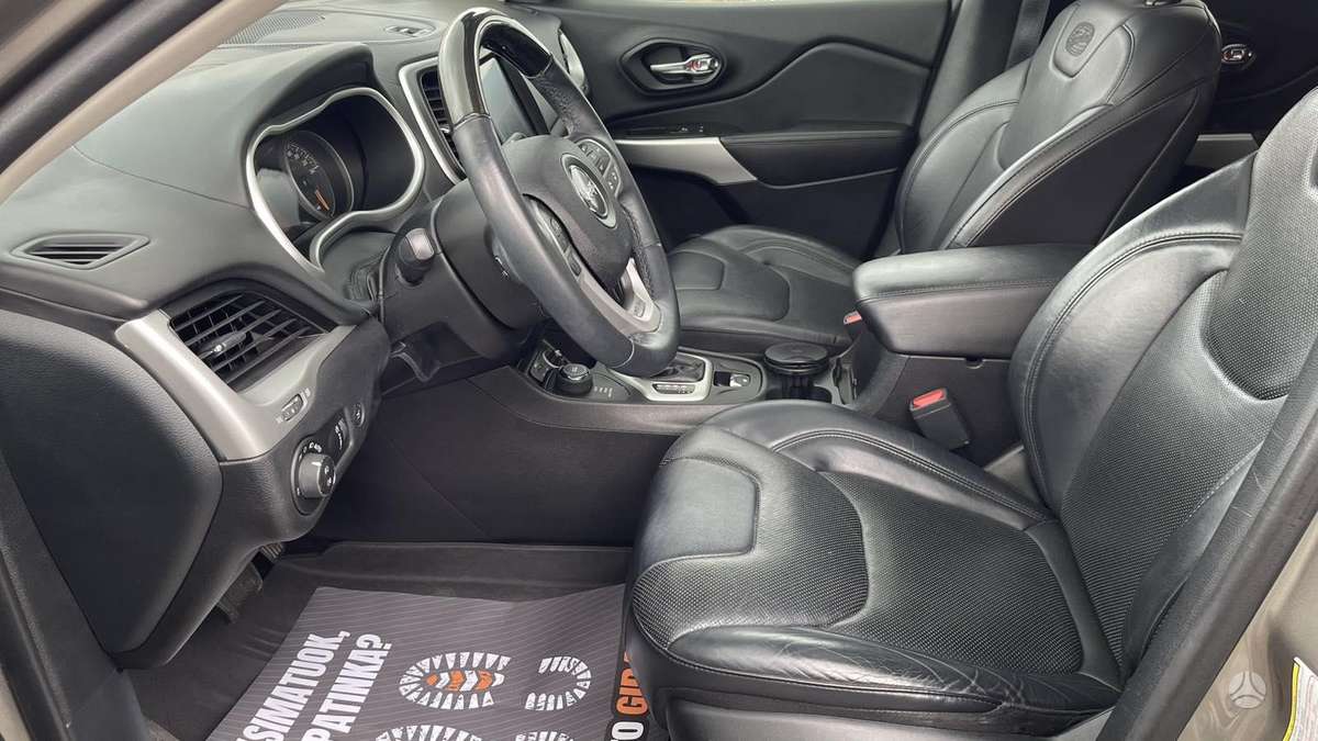 Jeep Cherokee, 2.2 l., off-road / crossover