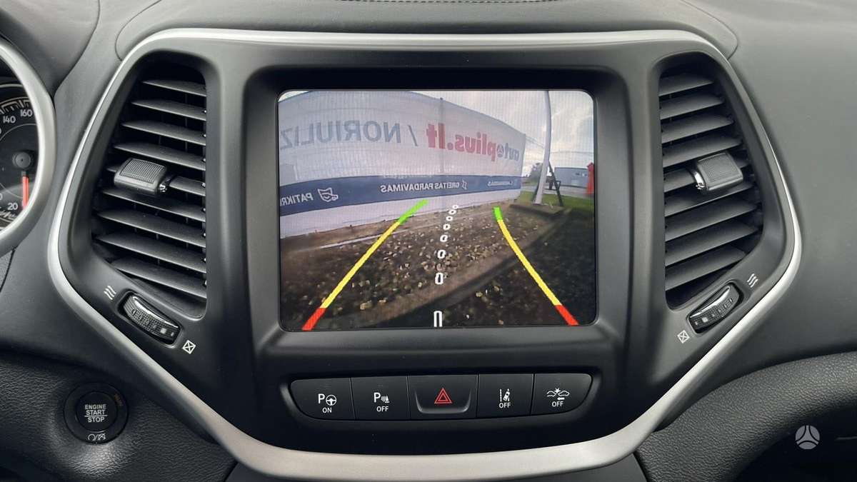 Jeep Cherokee, 2.2 l., off-road / crossover