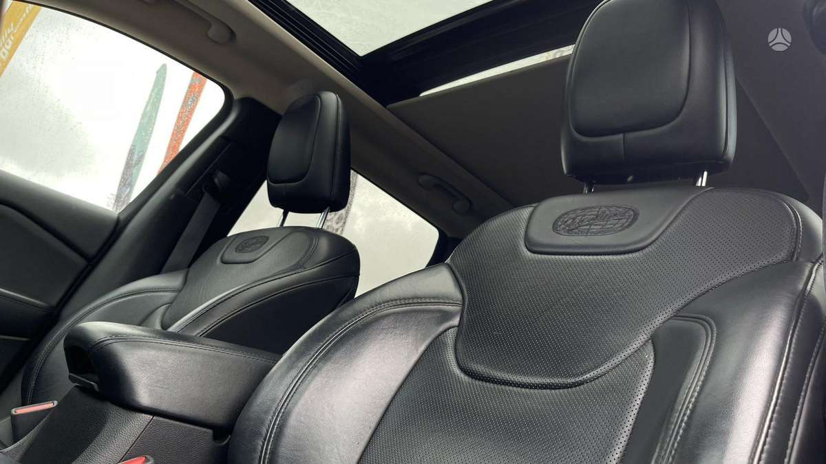 Jeep Cherokee, 2.2 l., off-road / crossover