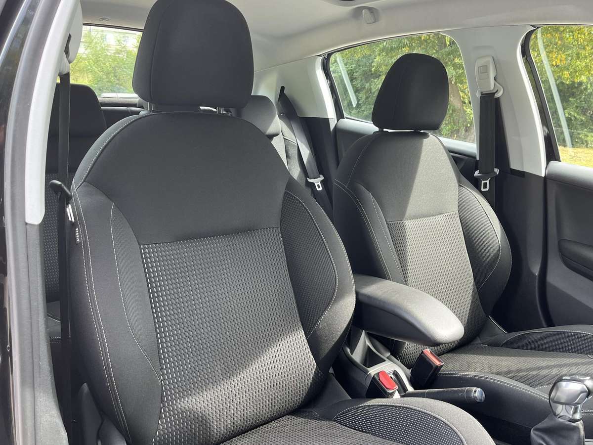 Peugeot 208, 1.2 l., Хэтчбек