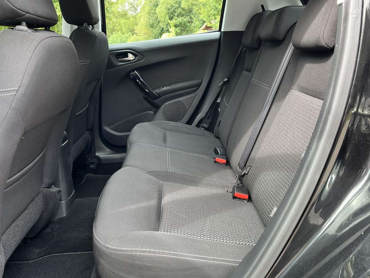 Peugeot 208, 1.2 l., Хэтчбек