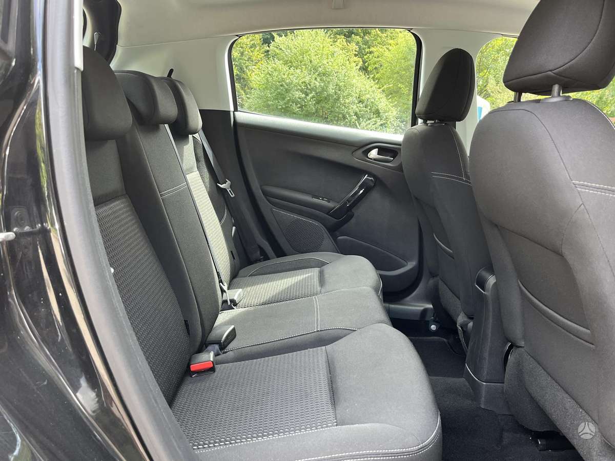 Peugeot 208, 1.2 l., Хэтчбек