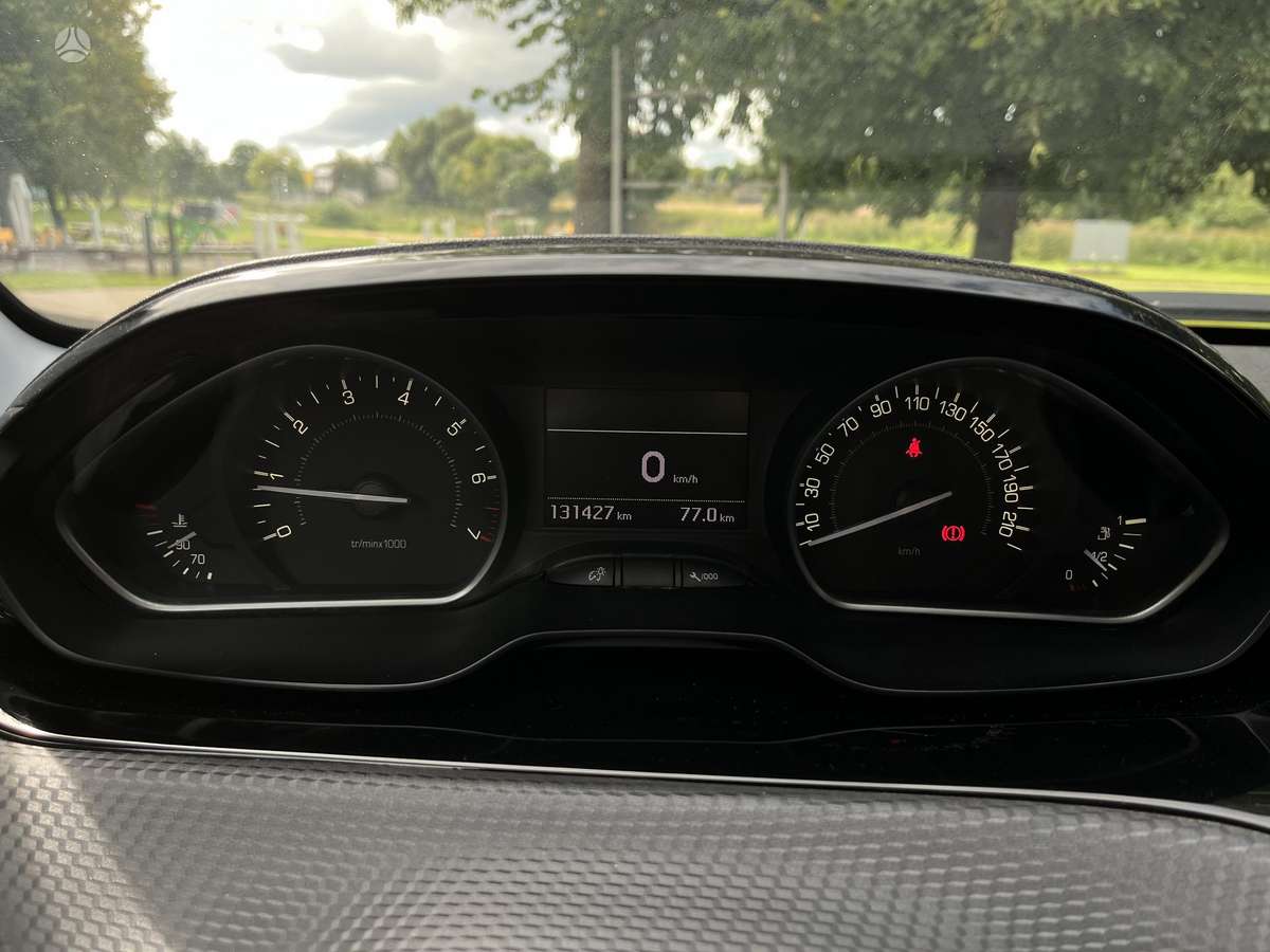 Peugeot 208, 1.2 l., Хэтчбек