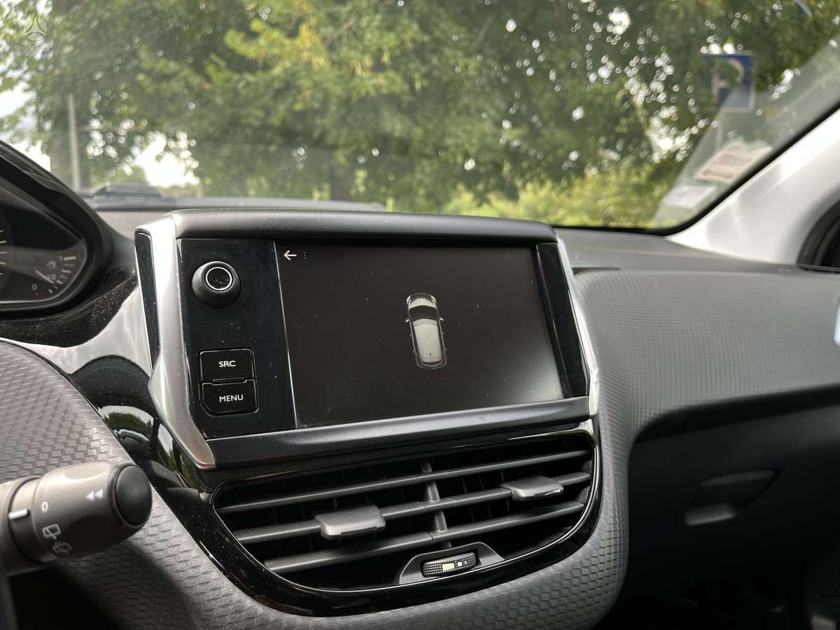 Peugeot 208, 1.2 l., hatchback