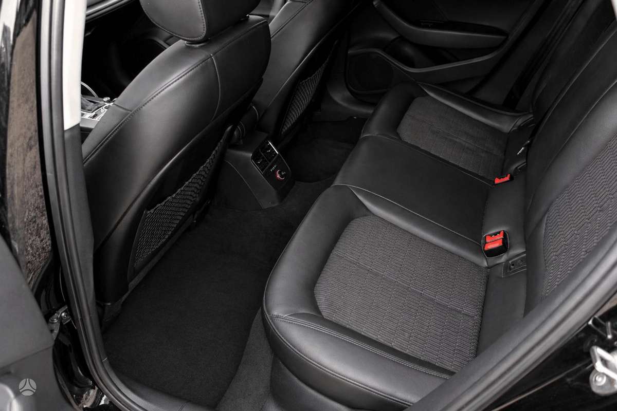 Audi A3, 1.6 l., sedanas