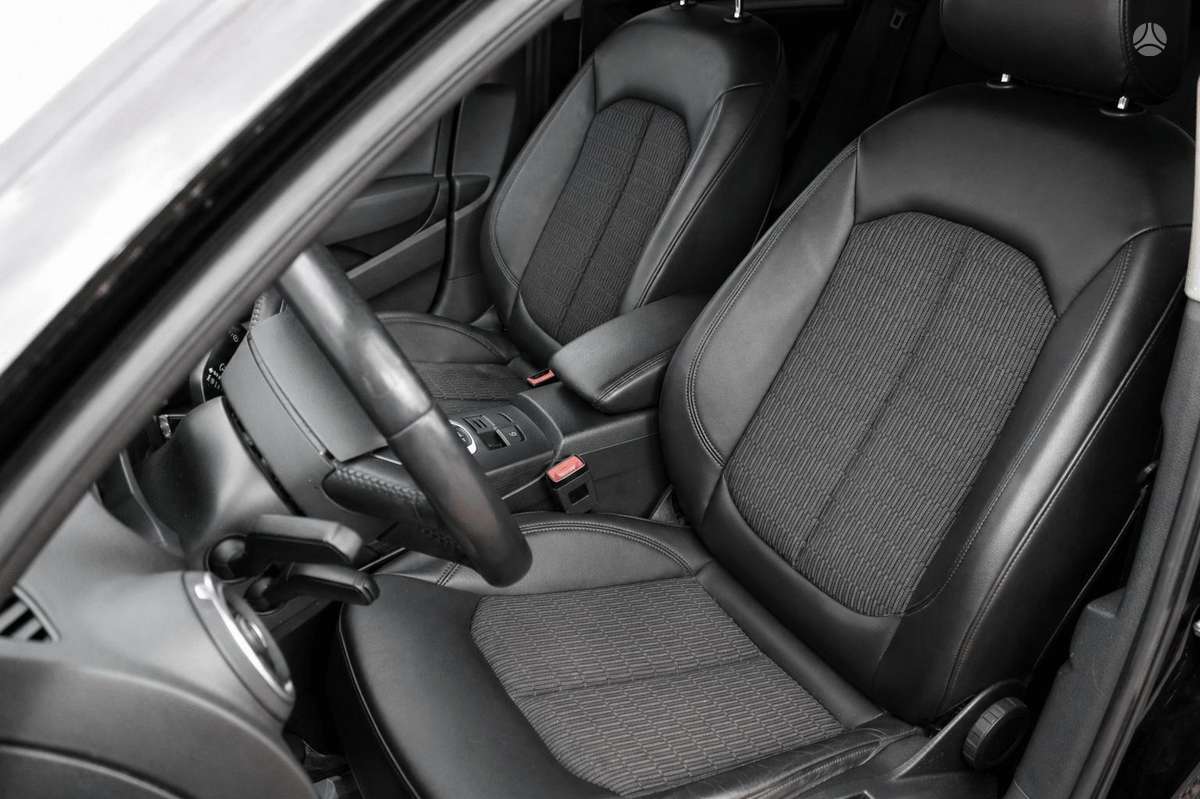 Audi A3, 1.6 l., Седан