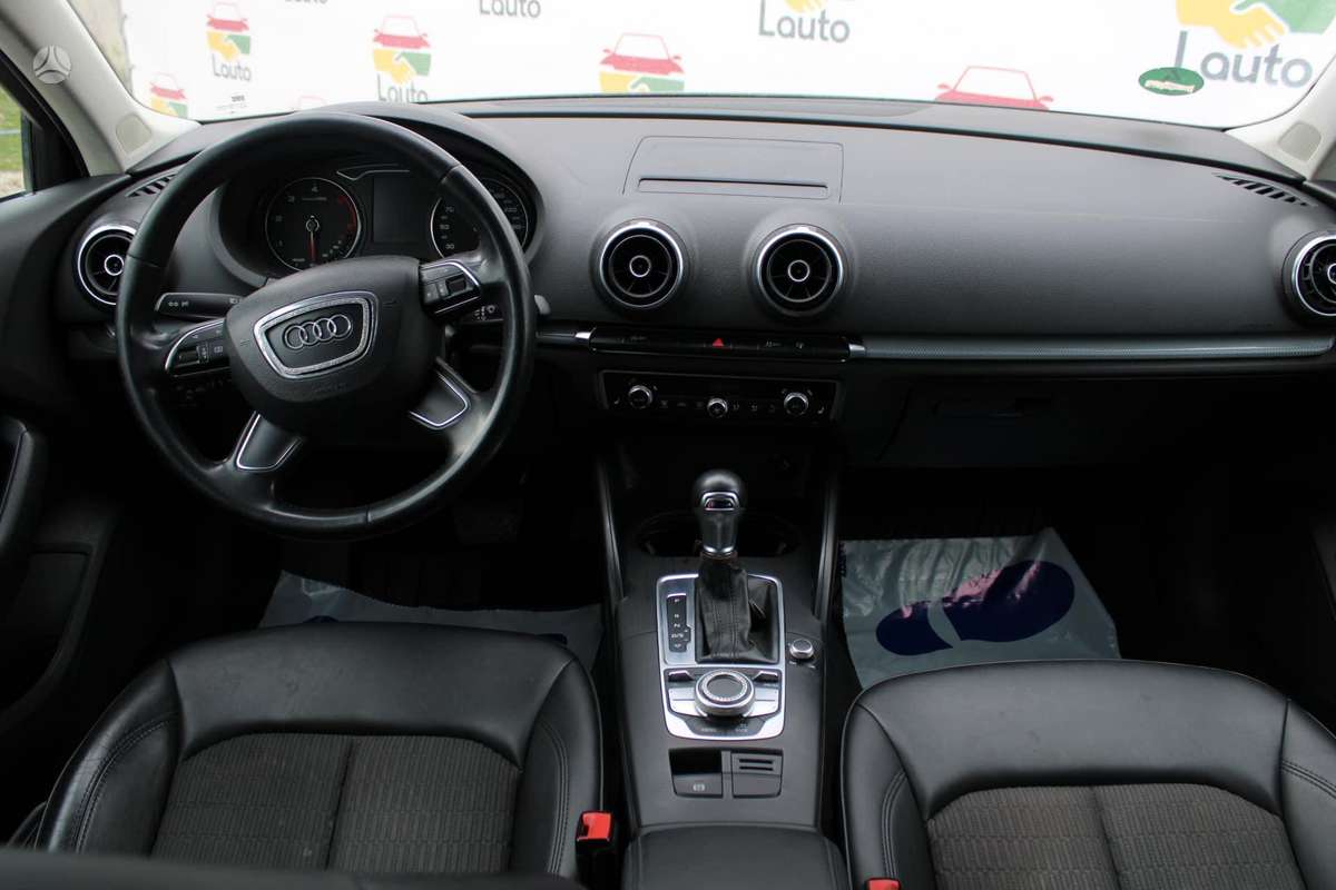 Audi A3, 1.6 l., Седан