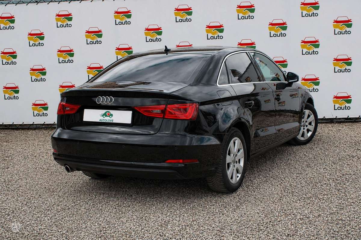 Audi A3, 1.6 l., Седан