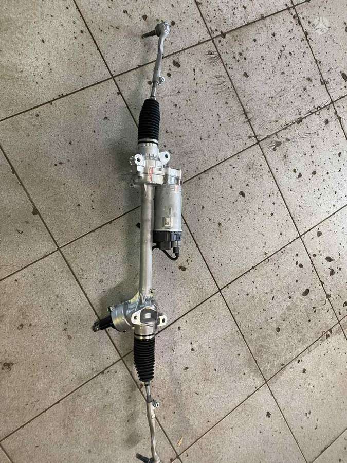 BMW 7 serija vairo mechanizmas