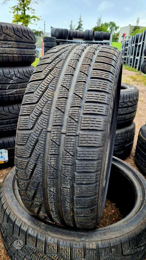 Pirelli SottoZero, winter 255/35 R20