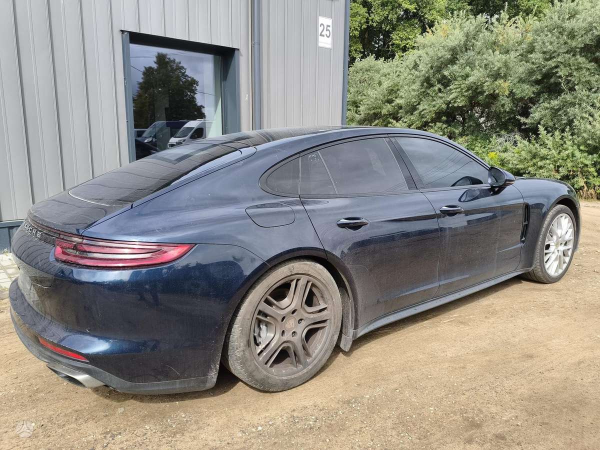Porsche Panamera по частям