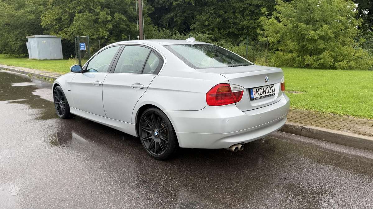 BMW 325, 2.5 l., Седан