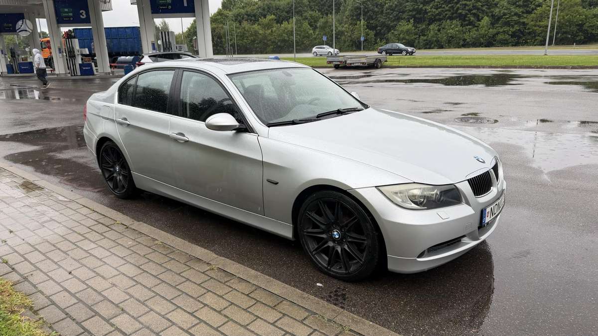 BMW 325, 2.5 l., Седан