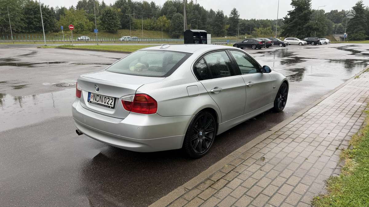 BMW 325, 2.5 l., Седан