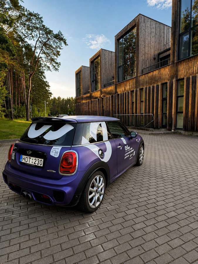Mini Cooper JCW, 2.0 l., Хэтчбек