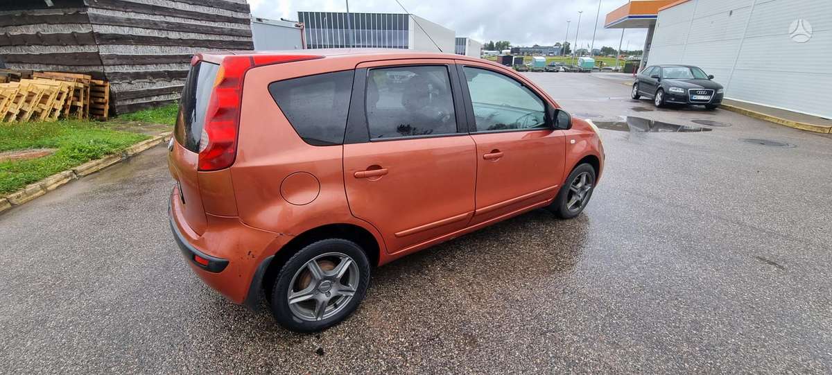 Nissan Note, 1.6 l., Хэтчбек