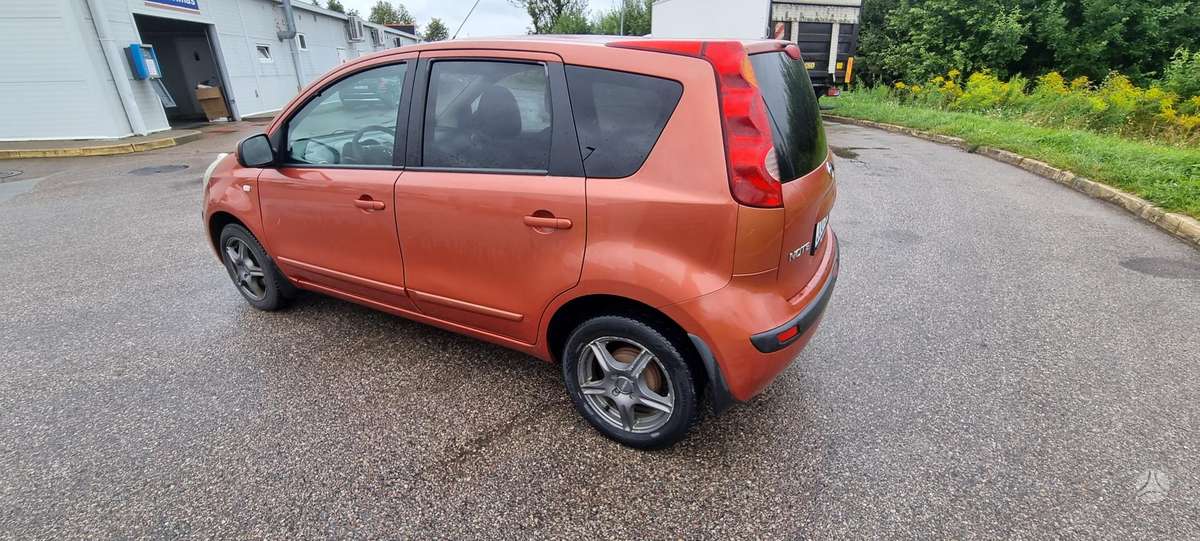 Nissan Note, 1.6 l., Хэтчбек