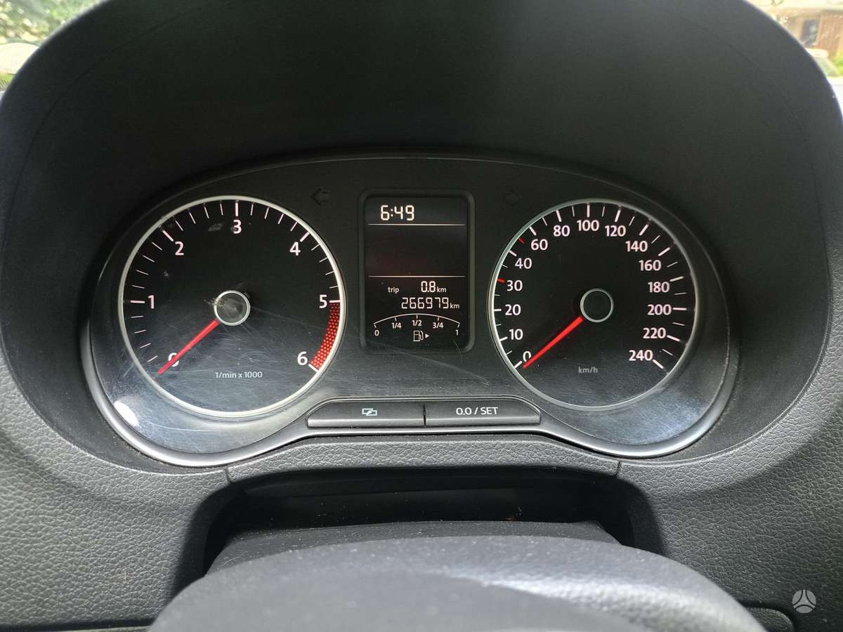Volkswagen Polo - 12
