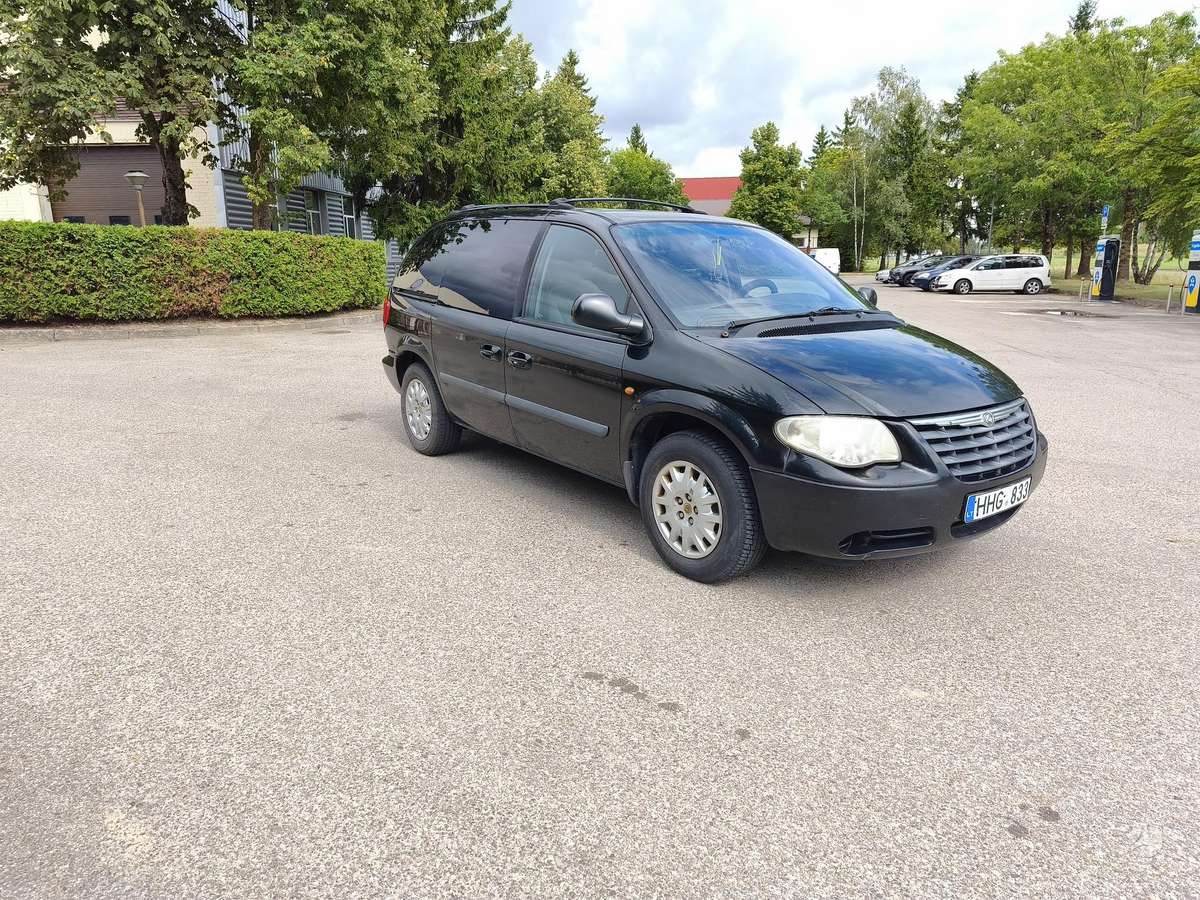Chrysler Voyager, 2.4 l., Минивэн
