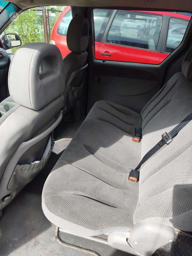 Chrysler Voyager, 2.4 l., Минивэн