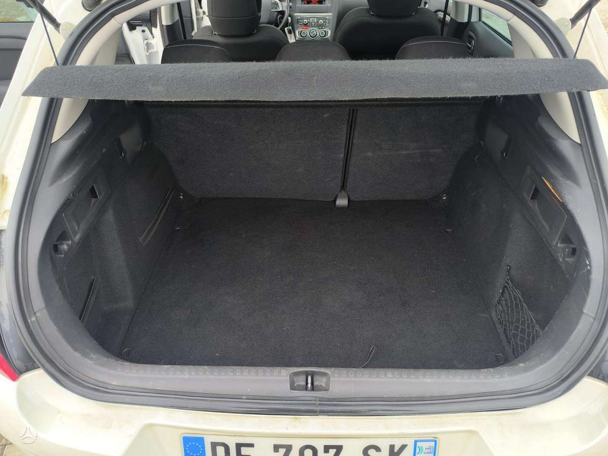 Citroen C4, 1.2 l., hatchback