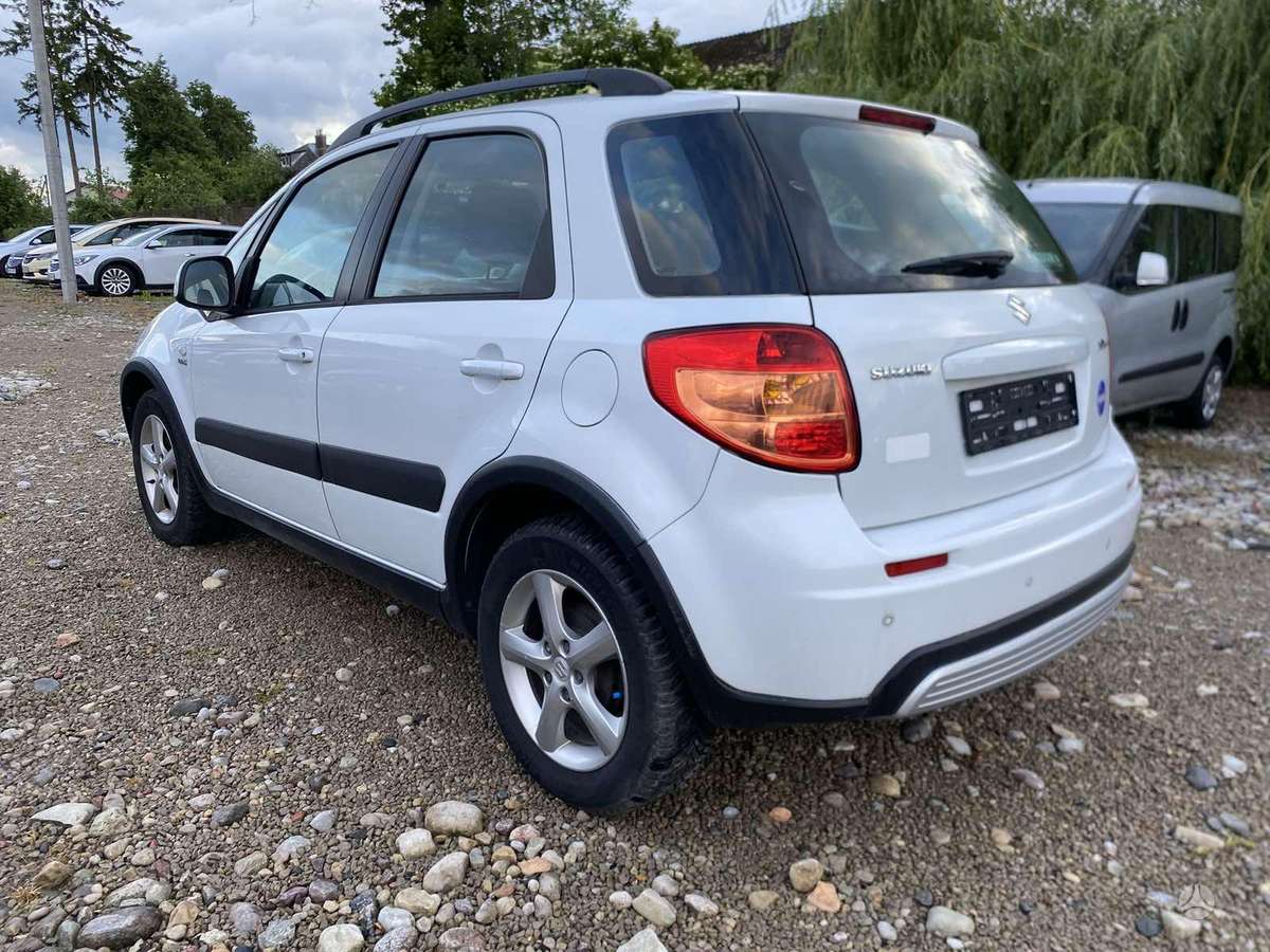 Suzuki SX4 - 3