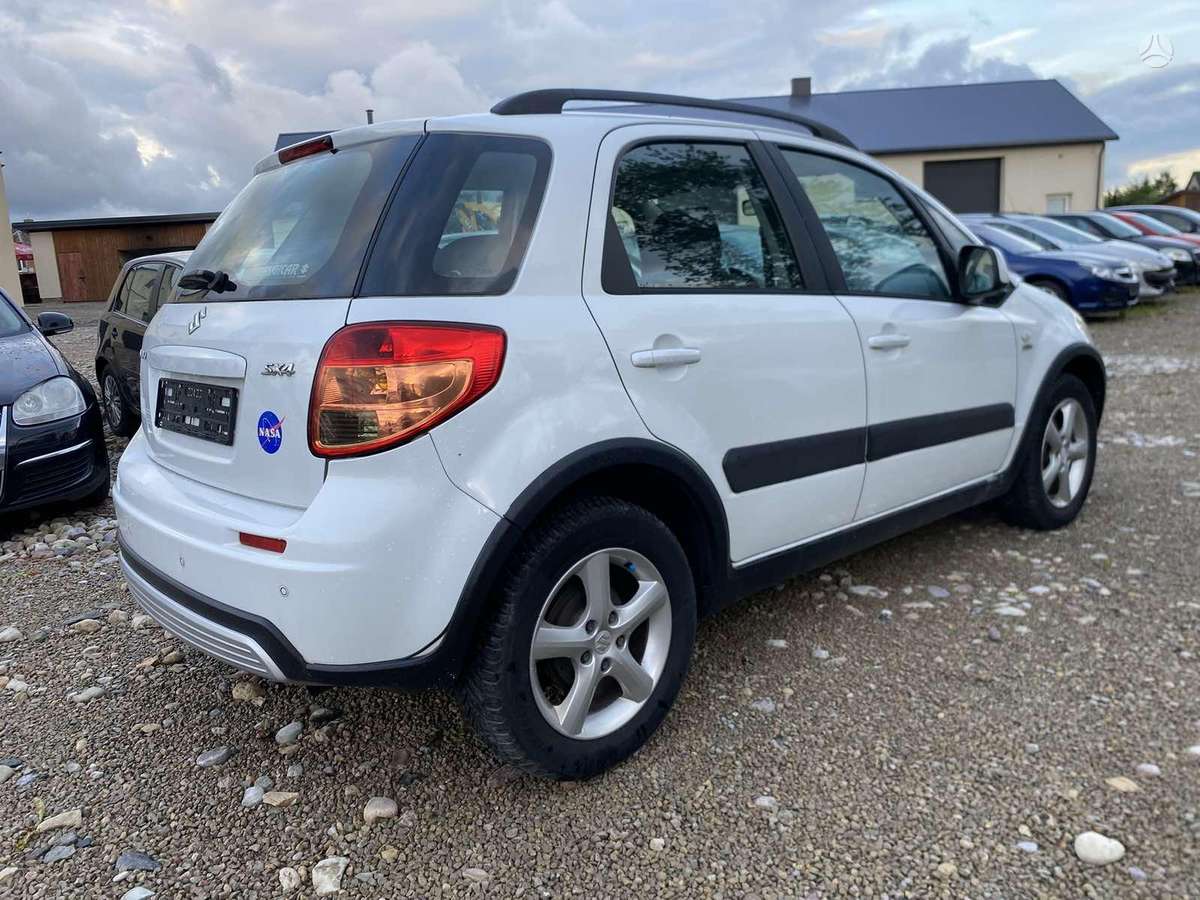 Suzuki SX4 - 5