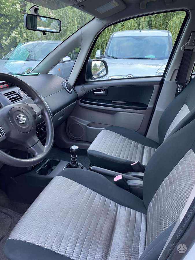 Suzuki SX4 - 7