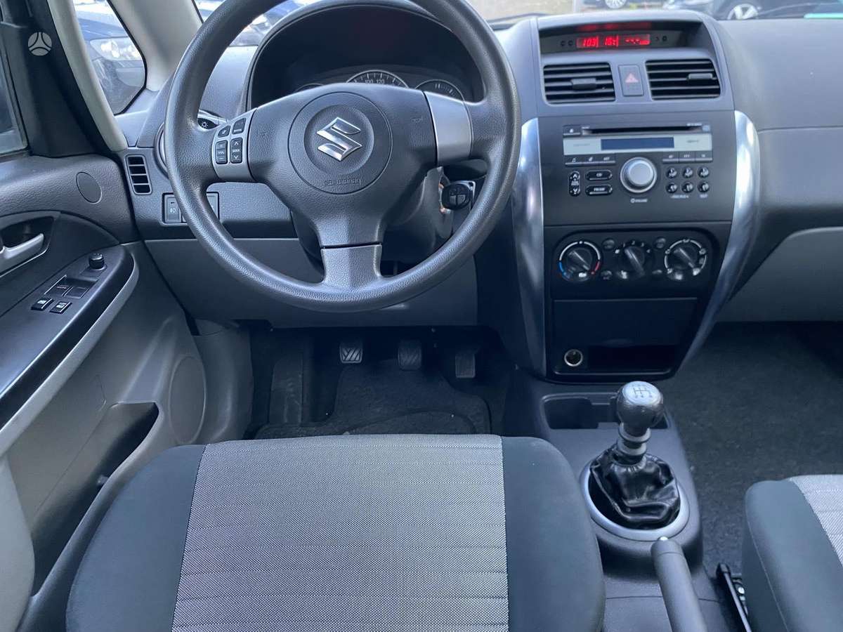 Suzuki SX4 - 8