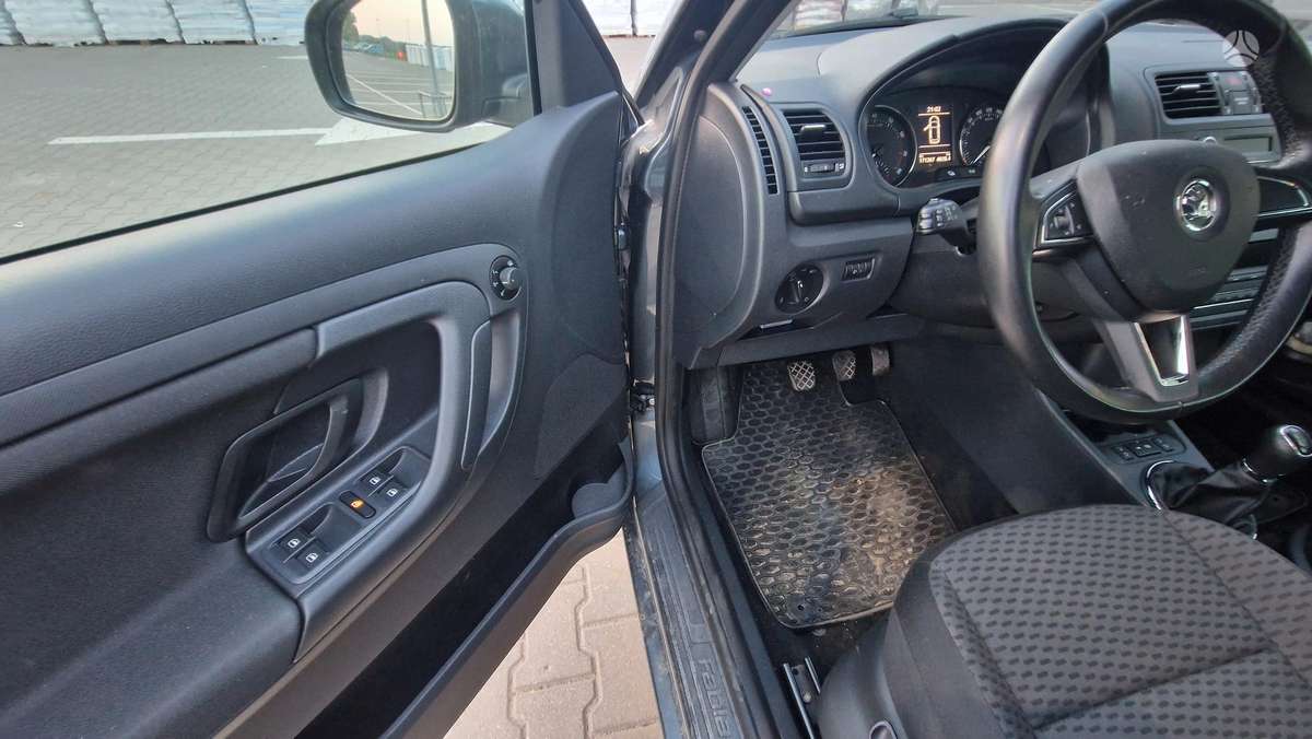 Škoda Fabia - 9