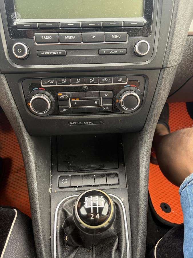 Volkswagen Golf - 4
