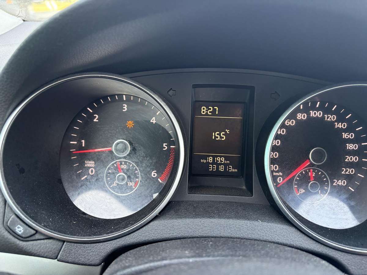 Volkswagen Golf - 5