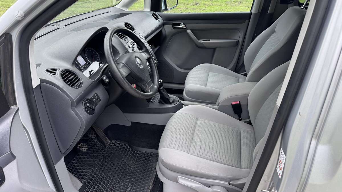 Volkswagen Caddy Maxi - 10