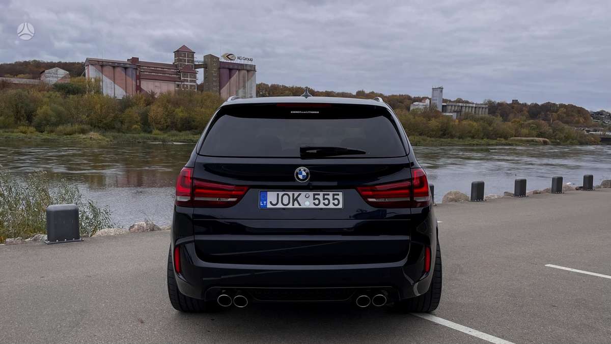 BMW X5, 4.4 l., off-road / crossover