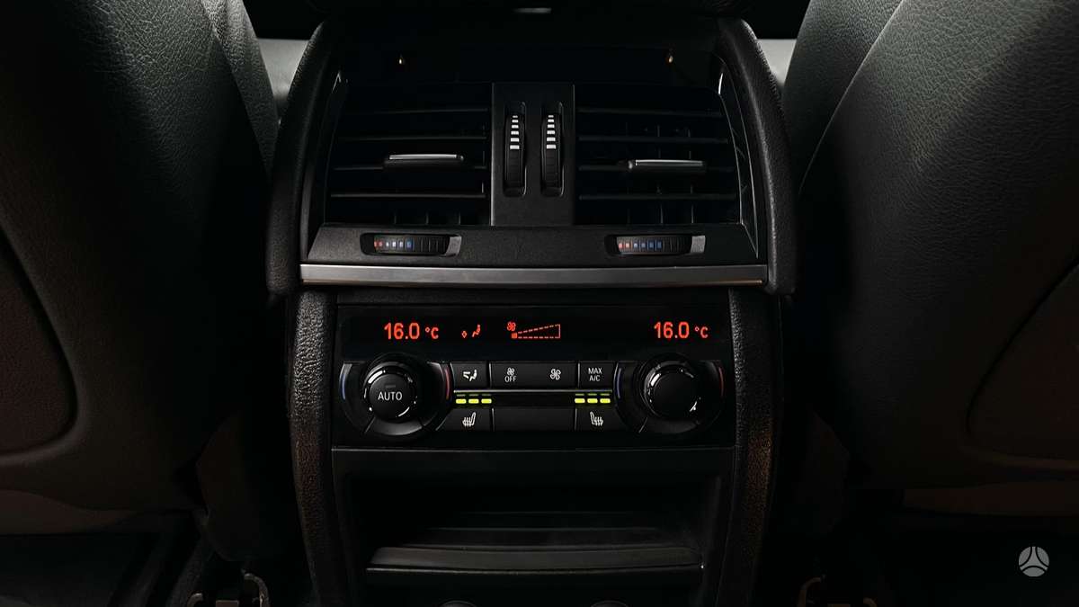 BMW X5, 4.4 l., off-road / crossover