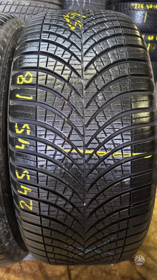 Goodyear Vector 4 season, всесезонные 245/45 R18