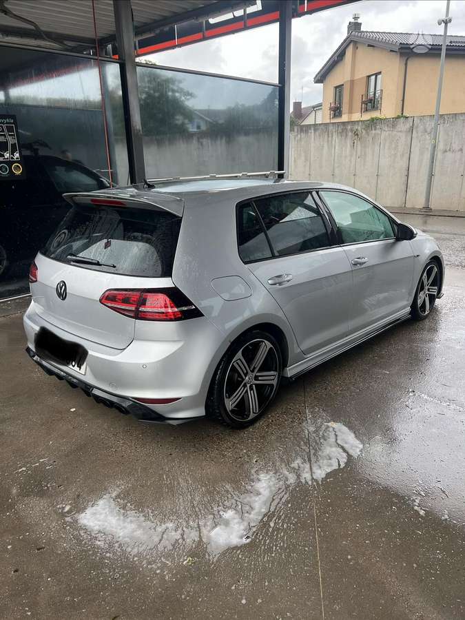 Volkswagen Golf - 4
