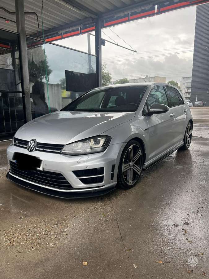 Volkswagen Golf - 6