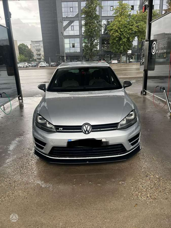 Volkswagen Golf - 7