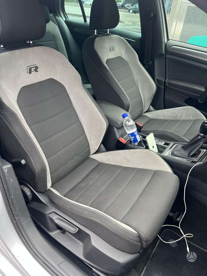 Volkswagen Golf - 9