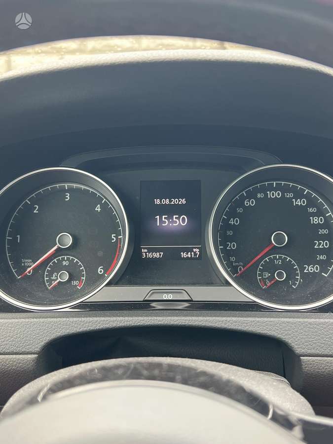 Volkswagen Golf - 12