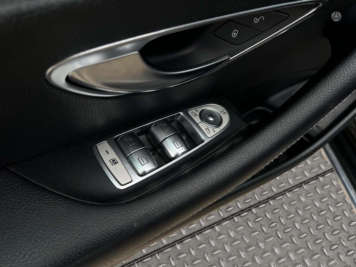 Mercedes-Benz E200, 2.0 l., Универсал