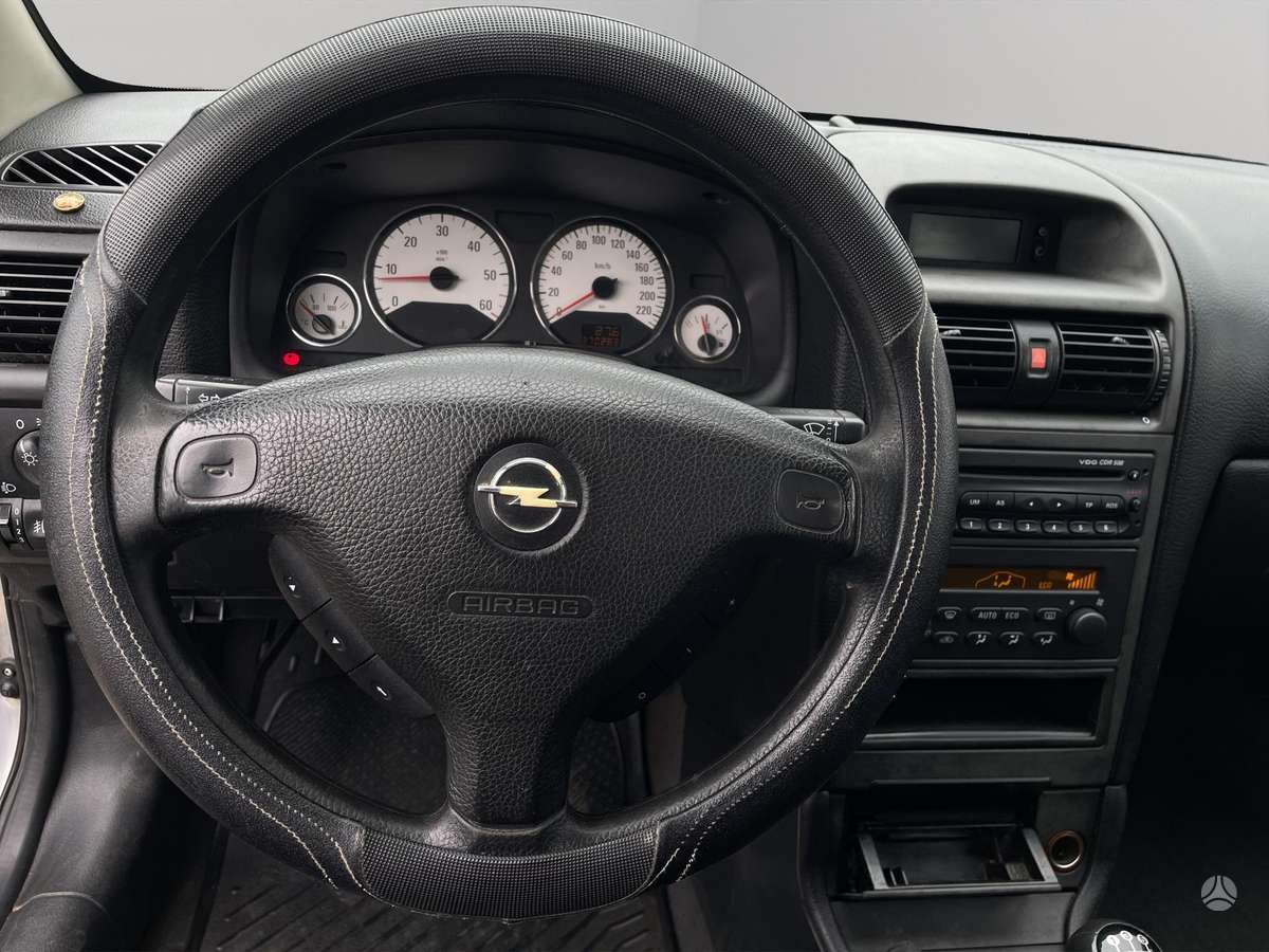 Opel Astra, 2.0 l., Хэтчбек